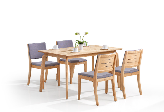 不懂我們告訴你！實木餐桌的三大選購技巧